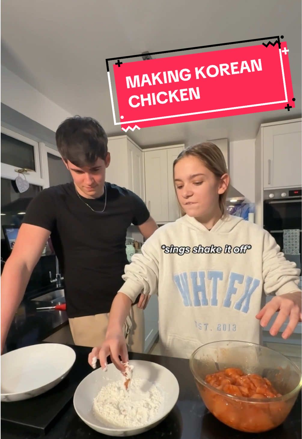 The world’s worst sous chefs. @Tilly💗 #maxandharvey #Siblings #tilly #twins #brothers #sister #cookingwithharvey #koreanchicken 