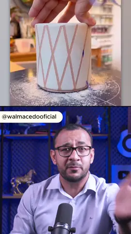 🔎 Você sabe o que fazer se cobrarem a mais no Pix? Descubra como as novas regras protegem o seu bolso e o que mudou para empresas e consumidores em 2025. Não perca essa explicação imperdível! ✅💡 #Pix2025 #EconomiaNoBolso