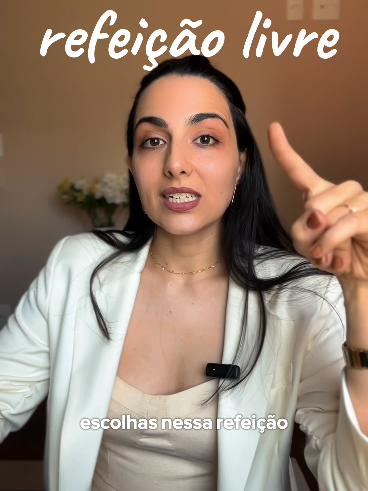 A refeição livre precisa ser controlada, e planejada. Se não, ela pode dificultar todo processo de emagrecimento. Já envia esse vídeo para aquela amiga que está em processo de emagrecimento saber disso! E me conta aqui: O que você gosta de priorizar nesse momento? Pizza, sushi, doce? #nutrologa #nutrologabh #nutricaobh #dieta #emagrecimento #refeicaolivre #reflivre