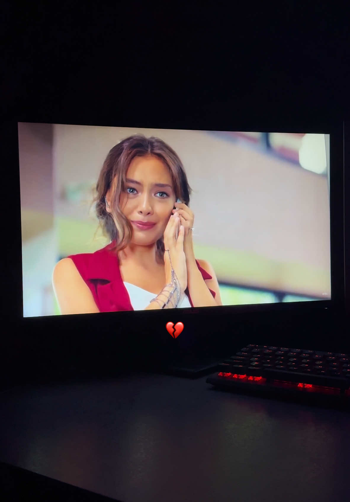 Özlediğin birinin sesini duymak seni ağlatır #karasevda #karasevdadizi #nihan #kemal #nihansezin #kemalsoydere #nihankemal #neslihanatagul #burakozcivit #aşk #aşkacısı #dizi #diziler #keşfet #keşfetteyizzz #keşfetbeniöneçıkar #öneçıkar #seniniçin #fürdich #pourtoii #for #voorjou #turkdizi #turkishseries #fyp #viralvideos #goviral #sdedit2 