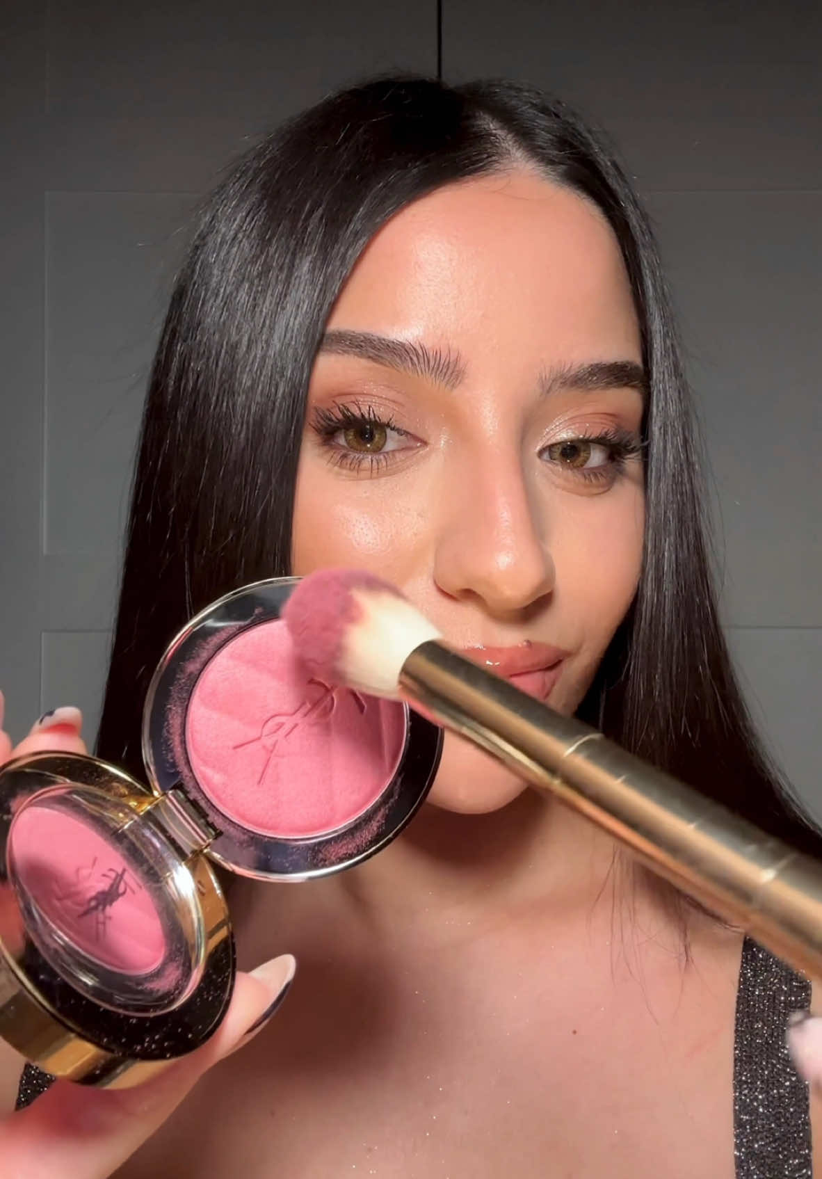 macaroons or blushes? can’t tell… All shades are beautiful but shade 44 will have my 🫀 forever. YSL Make Me Blush Powder Blush in ‘42 babydoll pink, 44 nude lavallière, 12 nocturnal nude’ #yslblush #blush 