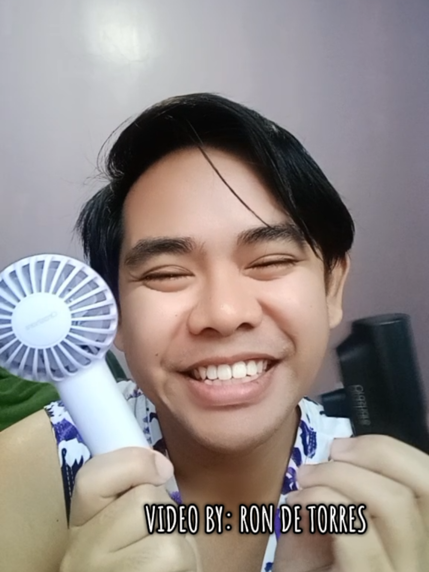 Unboxing serye part 2 (Forda team Orashare ang mga ferson)  ORASHARE - CAPSULE MINI POWERBANK & MINI HANDHELD FAN  #orashare #powerbank #minipowerbank #capsulepowerbank #portable #lipstickpowerbank #smallpowerbank #fyp #foryou #foryoupage #trending #viral #bestseller #latest #bestselling #new #travel #gift #giftideas #birthdaygift #travelpowerbank #fan #minifan #handheldfan #portablefan #smallfan #portablefan #orasharefan #orasharepowerbank 
