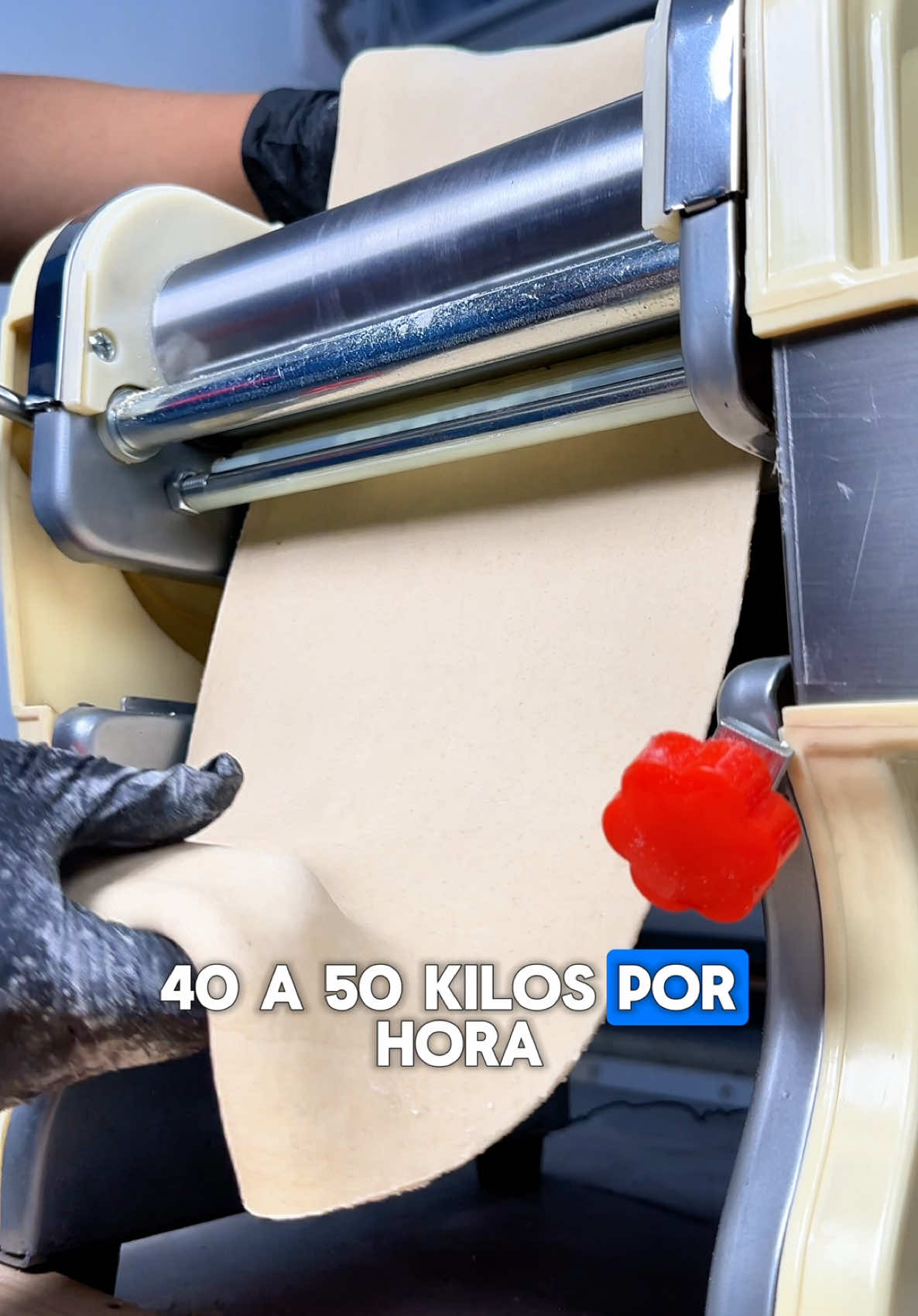¡La laminadora perfecta para todo tipo de masa! 🤩🚨 Ajusta tu masa con precisión y rapidez, ideal para pizzerías y pastelerías. Realizamos envíos a todo el Perú 🇵🇪📲Sede Lima: 992616040                  📲Sede Arequipa 999222269 #laminadora #laminadoradepizza #masas #laminadorasindustriales #pizzeria #negociodepizzeria #emprendedores #grondoyperu