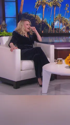 Kate McKinnon told me about her cat 🤣🐈 #theellenshow #katemckinnon #cat #catstory #throwback 