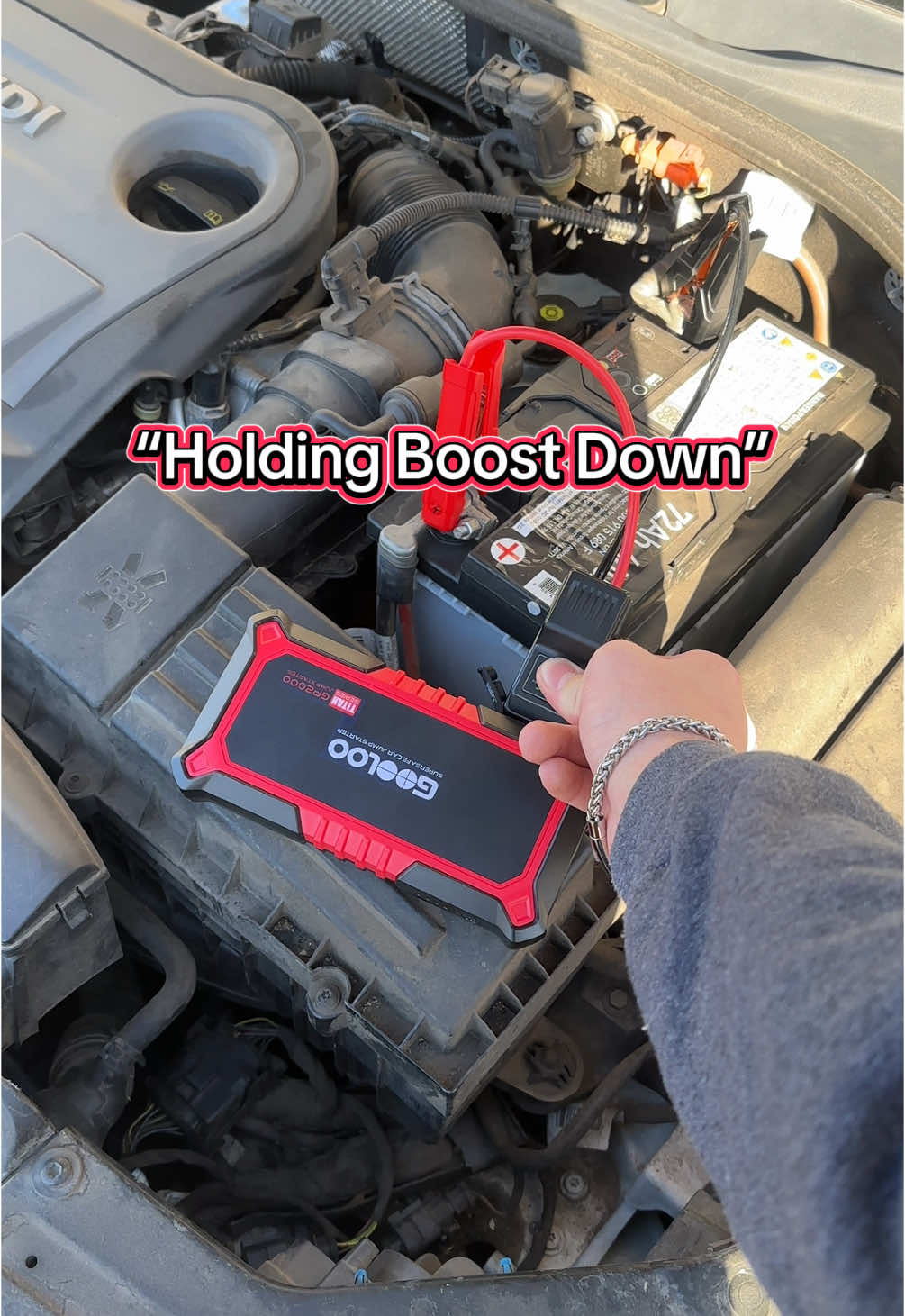 Handy Portable Jumpstarter😭 Never know you need it until you do Grab one before they sell out  #f #car #carproblems  #gooloo #deadbattery #cartrouble #mechanic #diymechanic #gooloobatterycharger