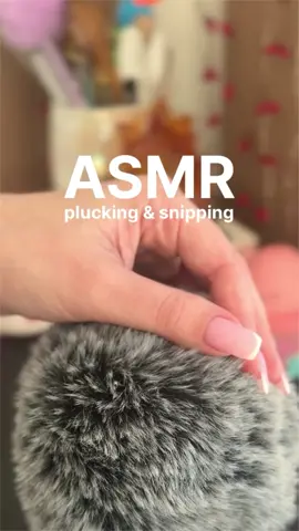 ASMR ✂️ Plucking and snipping #asmr #asmrsounds #asmrtriggers #asmrtiktoks #asmrvideo #asmrrelax #asmrsound #asmrsleep #relax #plucking #asmrplucking 