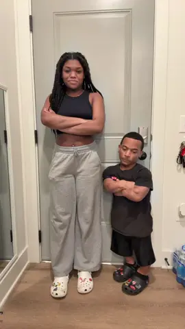 Idk why he’s acting like that. He so irritating 😒😭#fyp #trending #couple #dwarfism 