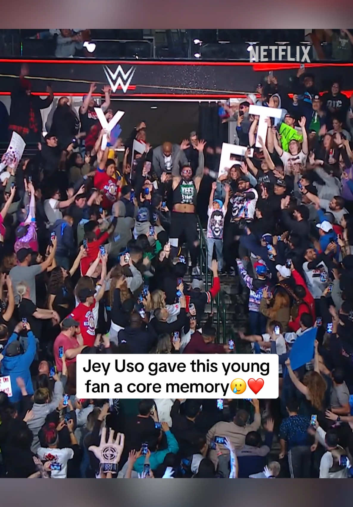 #JeyUso hit the 'YEET' with a young fan to open #RAWonNetflix 🙌 A core memory 🥹❤️ #WWE #WWERaw 