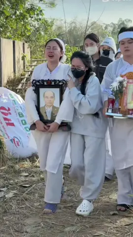 Đám tang ba của việt phương thoa, chia buồn sâu sắc với gia đình thoa #vietphuongthoa #tienvuive9x 
