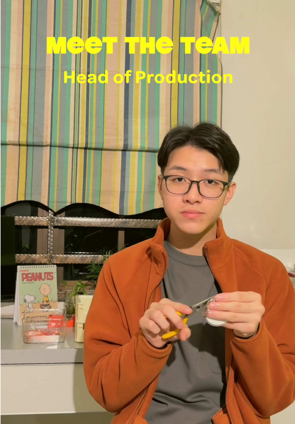 it’s a one-man team business 🫣 #artbusiness #artistlife #artistsoftiktok #artistdiaries #supportartists 