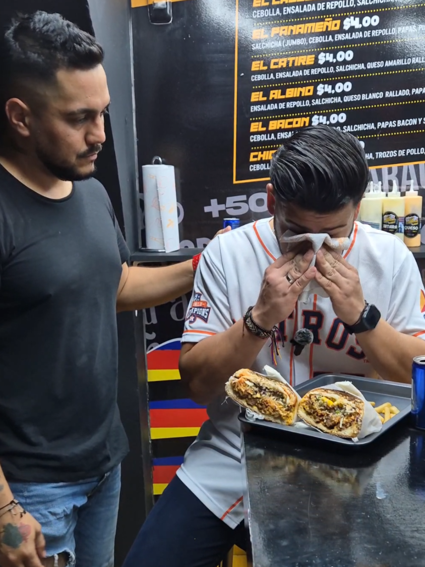 Estamos cambiando vidas. Colaboradores:  @richardjra1983  @tumaestraadomicilio  #comidavenezolana #gastronomia #venezuela #food #hamburguesas #madrid #humortiktok #venezolanosenelsalvador #elsalvador #nicorruptos #sanbenito #humor #trending #CapCut