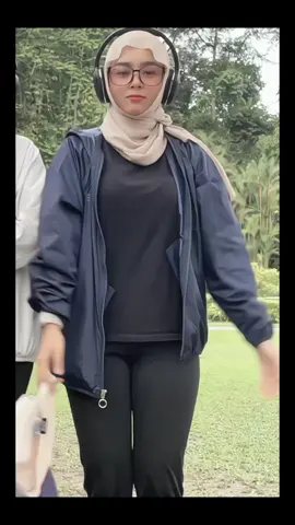 ayuh goyang bootcut 🔥 #fypmalaysia #awekmalaysia #awektiktok #awektudung 