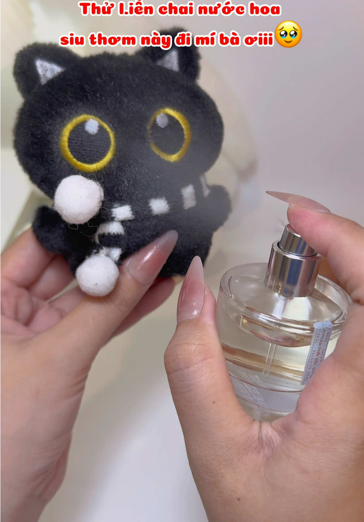 Nước hoa hạt 🌰 mà xịt lên mấy anh người iu thích lém á 🥰#tiemtaphoacuachannie #nuochoa #nuochoanu #perfume #beautylife #beautylifevietnam #viral #xuhuong 