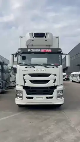 Isuzu GIGA 8 × 4 Refrigerator Trucks, Isuzu 25 Ton Refrigerator Truck.