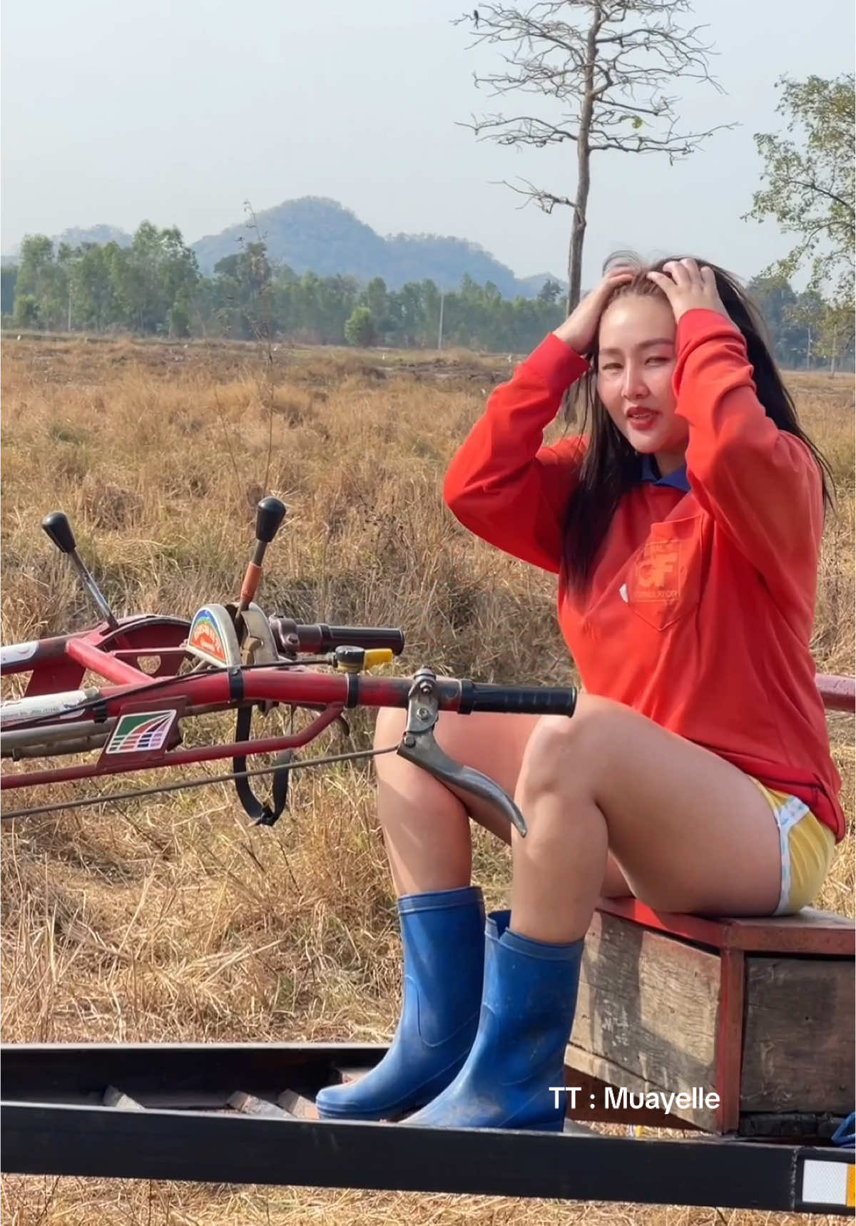 กล้ามขึ้นแล้วพี่จ๋า ไปด้วยกันไหมจ้ะเดี๋ยวไปรับ #หมวยกชกร #ไข่ดาวฟองโต #รถไถ #เรียนขับรถ  @ไข่ดาวฟองโต🍳  @ไข่ดาวฟองโต🍳  @ไข่ดาวฟองโต🍳 