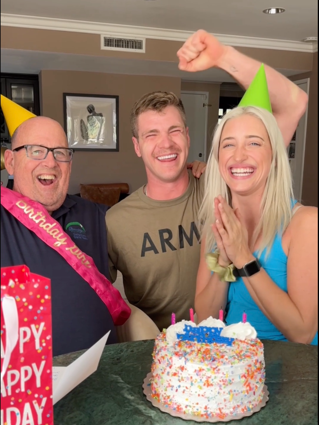 Soldier comes home early to surprise wife and finds out he's going to be a father ❤️ PART 2 #fyppppppppppppppppppppppp #fyp #surprise #viralvideo #parents #family #military #homecoming #soldier #birthday #present #pregnancy #relationship