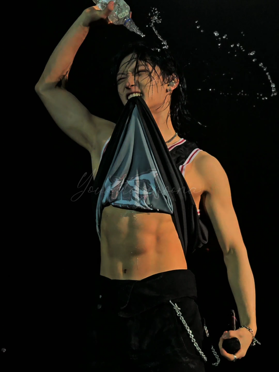 felix encore megaverse #felix #yongbok #dominate #dominATE_hongkong ##dominate_hk #skz #straykids #abs #concert #hk #hongkong @Stray Kids @straykids_japan 