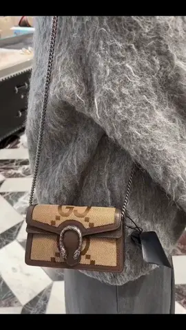 Order တင်ရန် Viber : +66647231935 #trendingtoday #trending #trendingtiktok #browntiktok #ootdhijab #fy #fyp #OOTD #bag #brownfashionshop #brown #viral #fypageシ #bagshop 