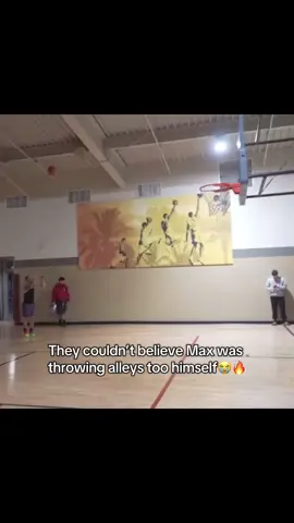 Max got HOPS👀#plaqueboymax #dsavage #clips #basketball #twitch #live 