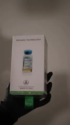 Пилинг BioRepeel имеет в своем составе активные биоревитализационные компоненты, что позволяет оказывать сразу и отшелушивающее, и отбеливающее, и омолаживающее, и биостимулирующее воздействие. Уникальность препарата в том, что он наносится и действует как пилинг, но при этом дает еще и эффект биоревитализации – и все это без инъекций.#пилингbiorepeel#красота#здороваясияющаякожалица #косметолог 