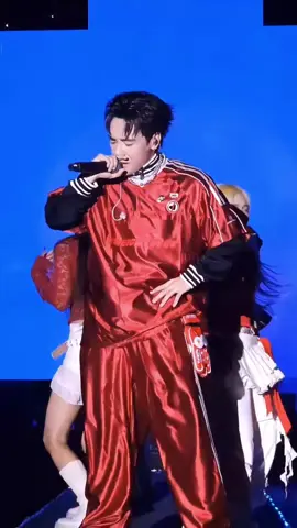 Chài ơi ảnh hẩy mất kiểm soát rồi mí bà ui 🤩🤩 #myidol #QuangHungMasterD #Muzik #xuhuongtiktok 