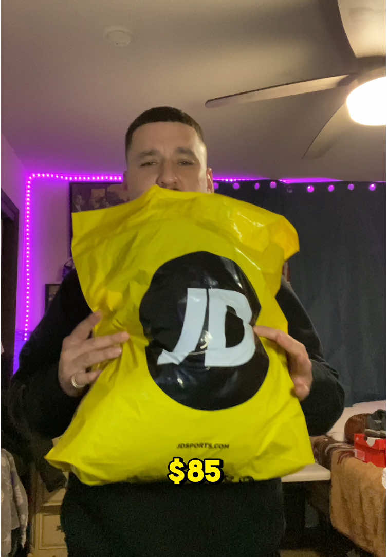 SONNETI LONDON JD SPORTS Store In The Mall @JD Sports #fyp #fypシ #fypage #foryou #fashion #cmoneylos #styletips #style #fyppppppppppppppppppppppp 