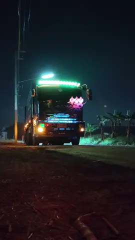 🤟🤟🤟📸🚛💖💖 #ทักทายยามค่ํา #fiypシ  #เทรนด์วันนี้😂😂 