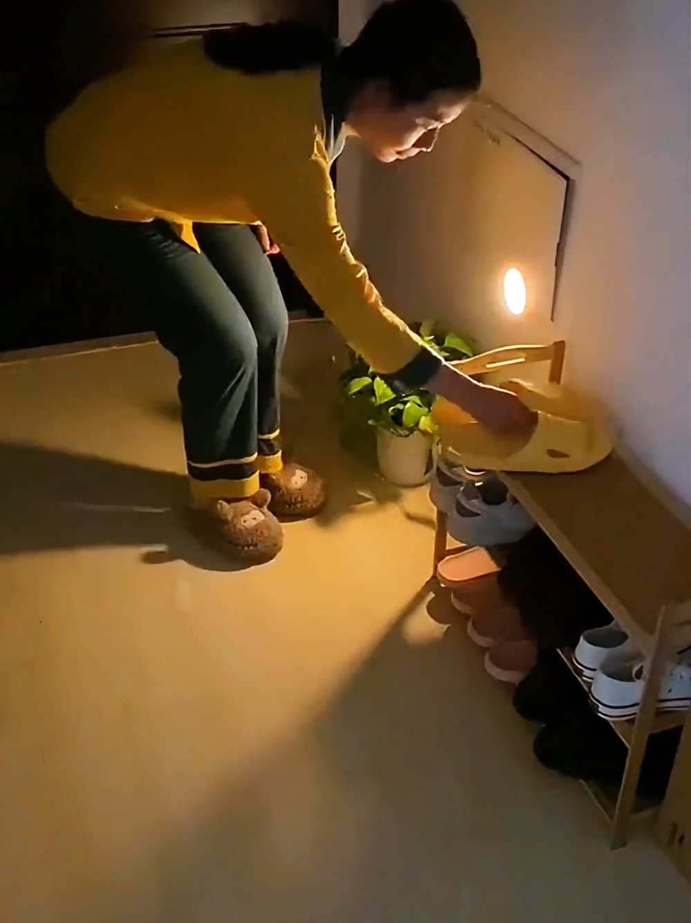 Lampu Tempel Sensor Gerak #lampusensor #lamputempel #lampulemari #lampusensorsuara #lampusensorgerak #lampuhias #lampuled #lamputempeldinding #fyp #belilokal #tiktokshopindonesia 