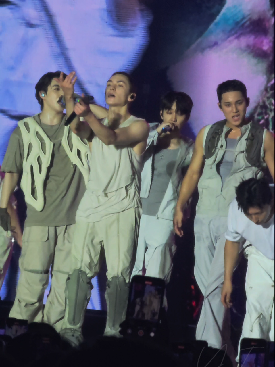 SVT HHU MONSTER will always be iconic 👾 soli jilleo, aaaaaahhhh 😱 #scoups #mingyu #vernon #wonwoo #seventeen #seventeenri#monster #hiphop #carat 