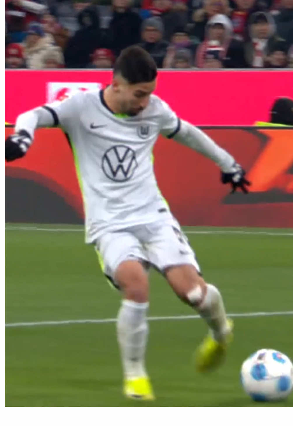 Joga bonito 🤙 #vflwolfsburg #bundesliga 