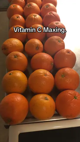 Freshly squeezed orange juice offers several health benefits: 	•	Rich in Vitamin C: Essential for immune function, skin health, and collagen production.  	•	High in Antioxidants: Contains flavonoids and carotenoids that help protect against oxidative stress and inflammation.  	•	Supports Heart Health: May improve cholesterol levels and lower blood pressure, reducing heart disease risk.  	•	Aids in Hydration: Provides a good source of water and electrolytes, helping maintain hydration.  	•	May Prevent Kidney Stones: Can increase urine pH, reducing the risk of kidney stone formation.  However, it’s important to consume in moderation due to its natural sugar. #fypシ#fypシシ#fypシ゚viral🖤tiktok 