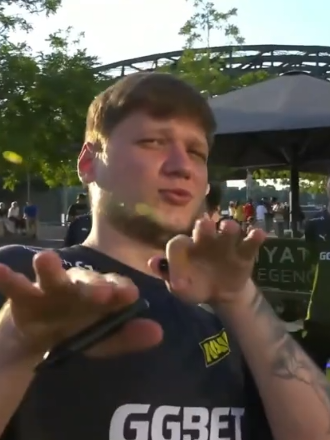 s1mple. #s1mple #csgo #cs2 #natusvincere #shanghaimajor #m0nesy #donk 