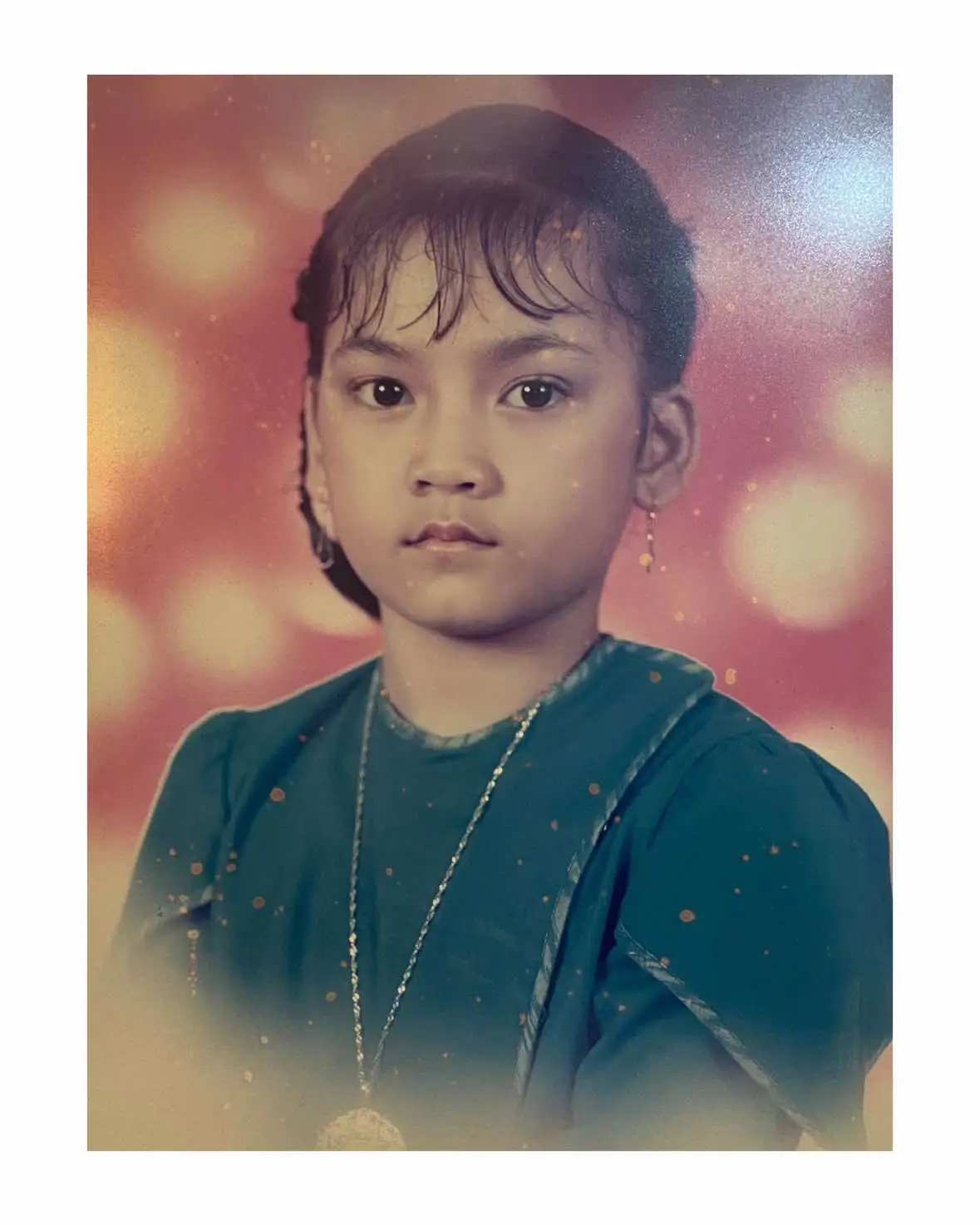 Dulu Vs Sekarang, Mana yang lebih cantik?  Komen dong Batin Mau tau 🤭 #purnamawulansari #batinwulan #wulannuril 