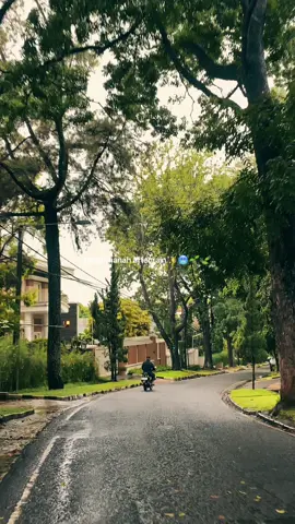 Ada mau punya rumah disitu? #bandung #bandunghits #jelajahbandung #bandunginfo #bandungaesthetic #jalananbandung #explorebandung #infobandung #bandungbanget #jelajahbandungg 