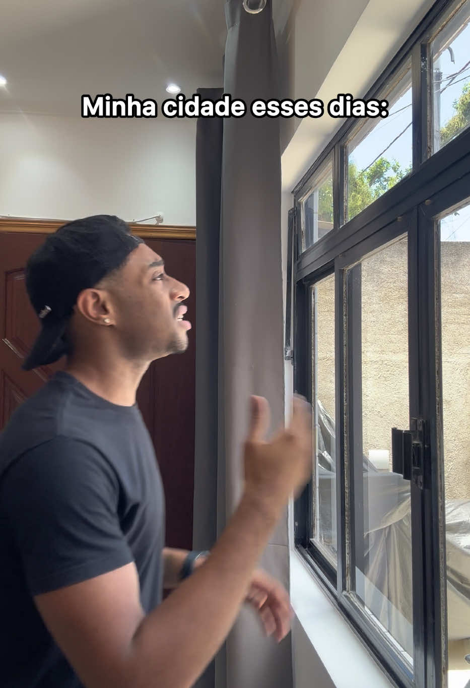 Quem mais está derretendo aí? 🫠🥵 #humor #calor #comedia 