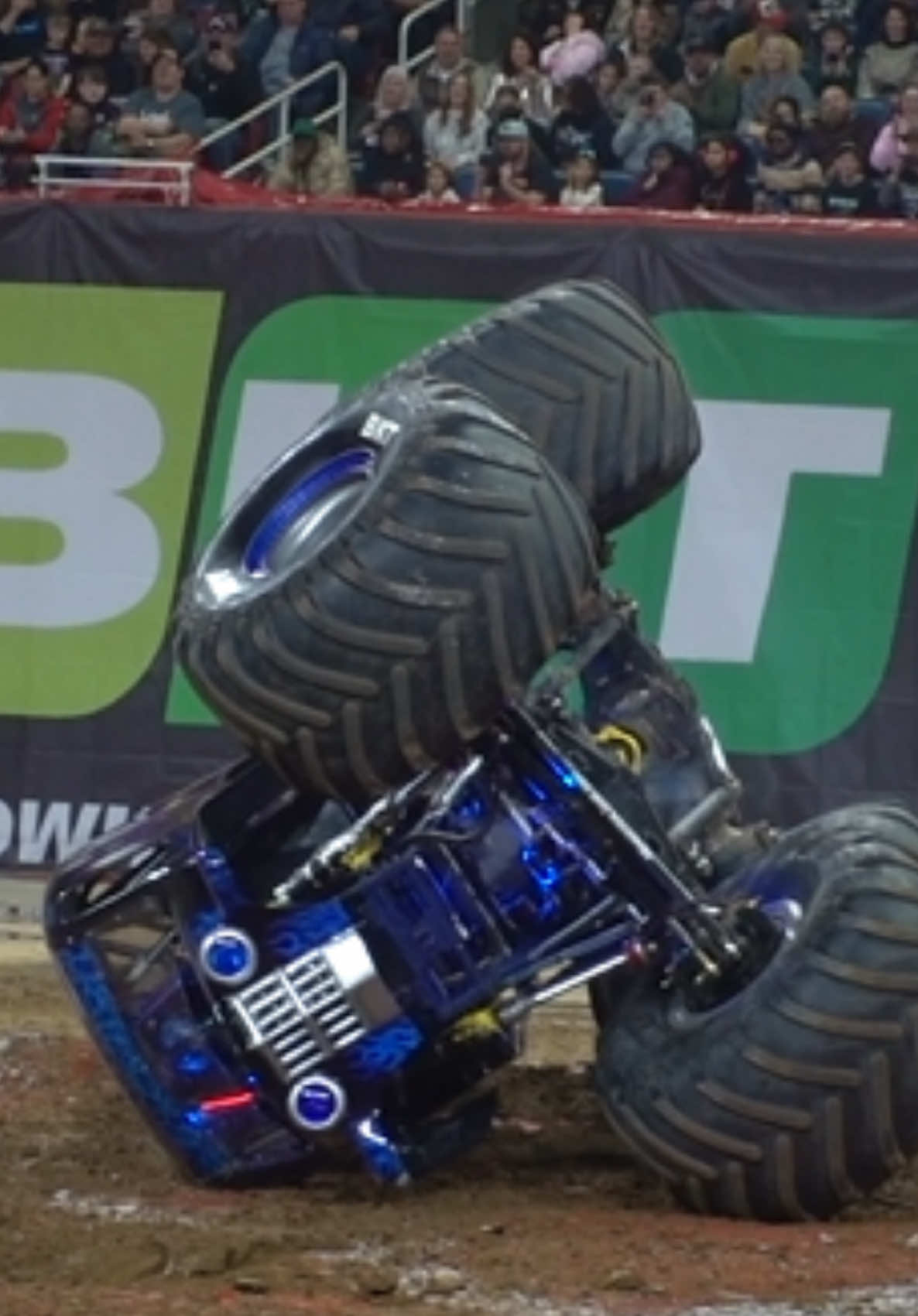 That intro gives me chills! Ryan Anderson in SON UVA DIGGER St. Louis!! What’s ur favorite freestyle of all time? #monsterjam #monstertrucks #tiktokban #trucks 