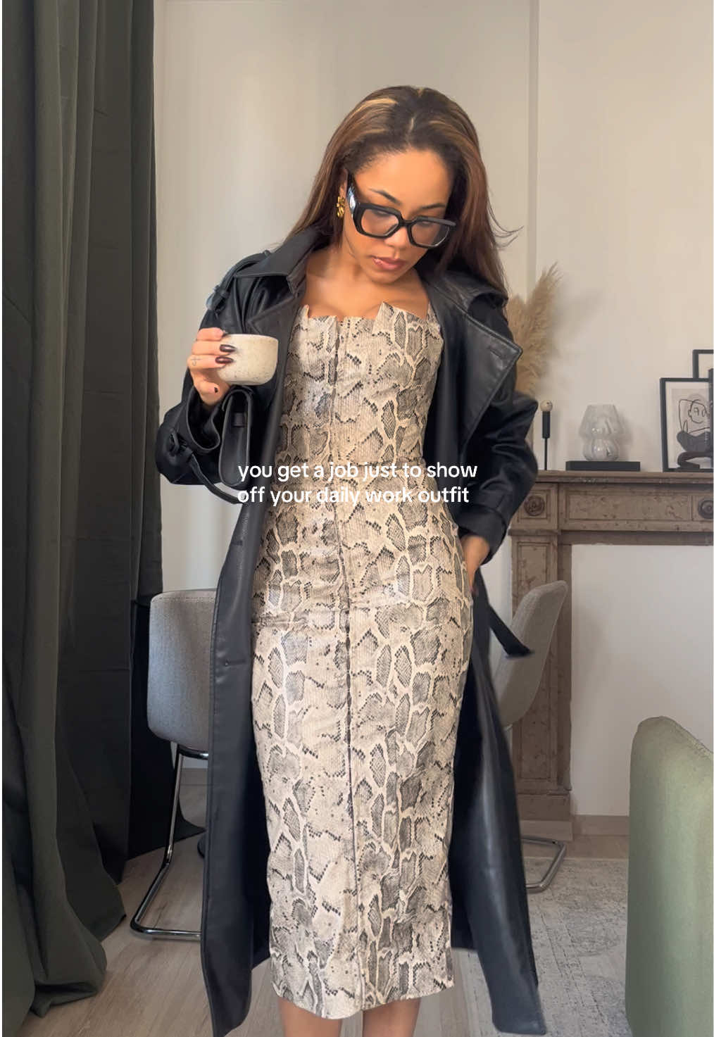 Do I get the promotion? 🤍@houseofcb #workoutfit #corporatetiktok #dailyoutfit #houseofcb #pourtoi #foryou #voorjou #trend #badbunny #fashiontiktok #dailyoutfit #outfitroulette #pourtoi #foryou #voorjou 