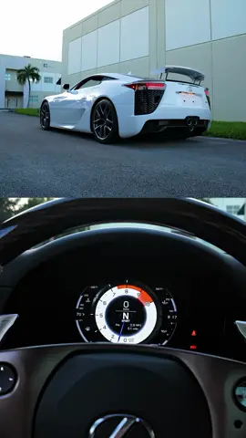 Lexus LFA Pure Sound Cold Start Exhaust Sound Pure Sound The Lexus LFA is a supercar produced between 2010 and 2012, equipped with a 4.8-liter V10 developing 560 horsepower. It reaches 100 km/h in 3.7 seconds and can reach 325 km/h. With an aerodynamic design and lightweight materials, the LFA is produced in only 500 examples, making it an exclusive and sought-after model. La Lexus LFA est une supercar produite entre 2010 et 2012, équipée d'un V10 de 4,8 litres développant 560 chevaux. Elle atteint les 100 km/h en 3,7 secondes et peut atteindre 325 km/h. Avec un design aérodynamique et des matériaux légers, la LFA est produite en seulement 500 exemplaires, en faisant un modèle exclusif et recherché. #lexus #lfa #coldstart #exhaustsound #puresound #jdm #luxury #luxurylife #pourtoi #fyp