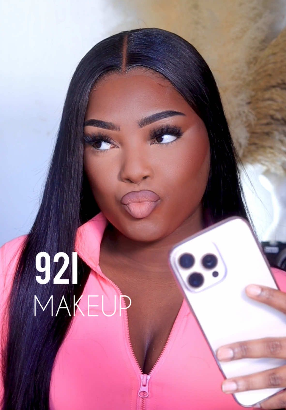 Moi aussi je devais faire cette trend ! Alors vous validez mon « 92i » Makeup ?? J’attend la réponses des concernés 🤣💕 Désolé pour la prononciation du 92i 🤣🤣🤣 #92imakeup #makeuptrend