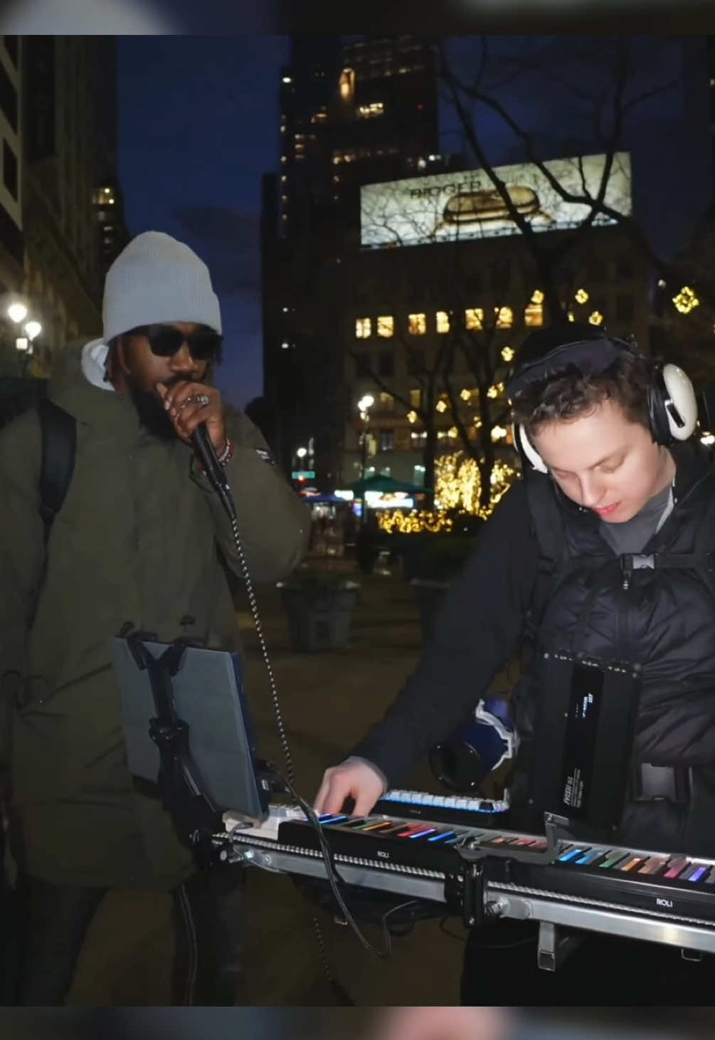 Crazy interaction combo 😂 This dude (seanthwagg on insta) pulled up and started freestyling when another dude @JOVAN WILLIAMS started taking pictures and then hopped on the mic as well! not a DJ tho 💀