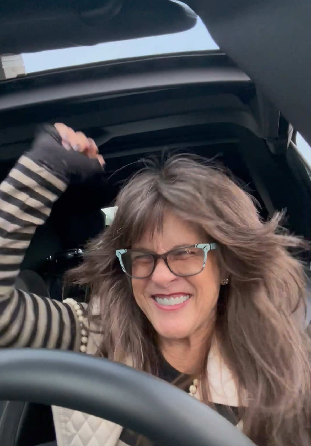 “The Chain” Fleetwood Mac #thechain #fleetwoodmac What a recognizable few notes, and then it slams!!!!!! (This really should have been run with the two clips from this song I ran the other day.)