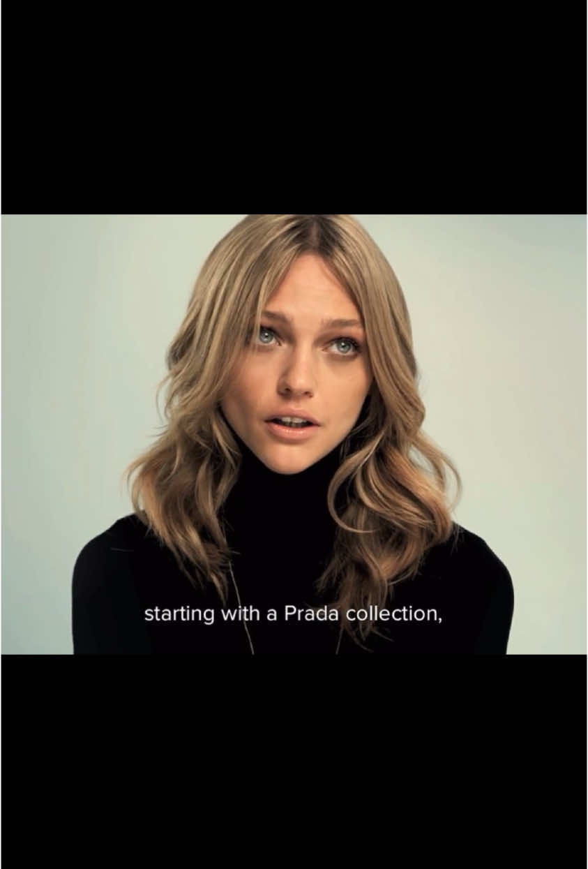 #sashapivovarova - absolutely adore her voice, one of my most favorite models ever  #fyp #modeling #fashion #karllagerfeld #slavicdoll #00s #catwalk 