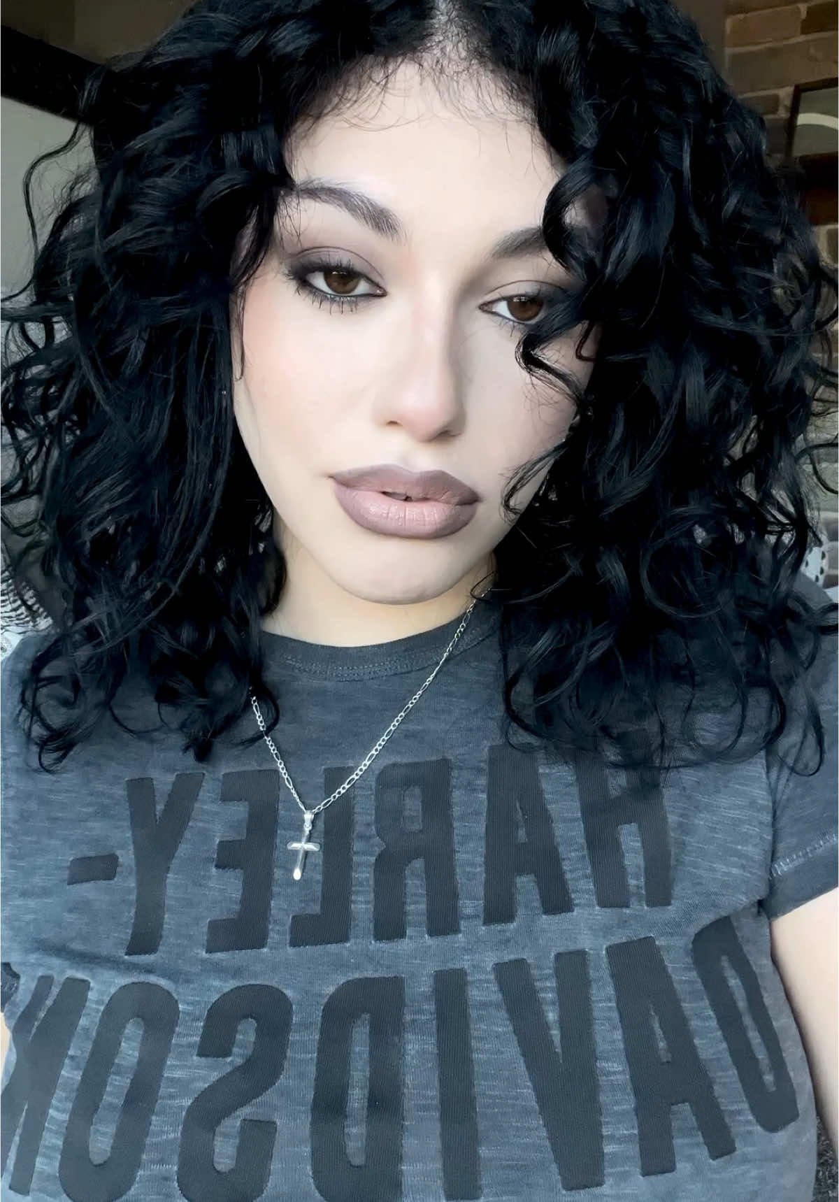 🖤 @NYX Professional Makeup pro fix stick concealer  @ColourPop Cosmetics translucent powder  @Morphe Cosmetics matte essential palette  @revlon serum tint @Anastasia Beverly Hills contour stick - mink @MAC Cosmetics USA blush - blush baby  @Juvia’s Place duo bronzer  @Milani Cosmetics kohl kajal liner  @Maybelline NY full n soft waterproof mascara  MAC lip liner - stone  MAC lipstick - crème d’nude  #grungemakeup #grunge #alternative #makeup #makeuptutorial #cooltonedmakeup #maccosmetics #stonelipliner #lipcombo #lipcombotutorial #90s #90smakeup #piercetheveil #everydaymakeup #smokeyeye #browneyes #makeupfavorites 