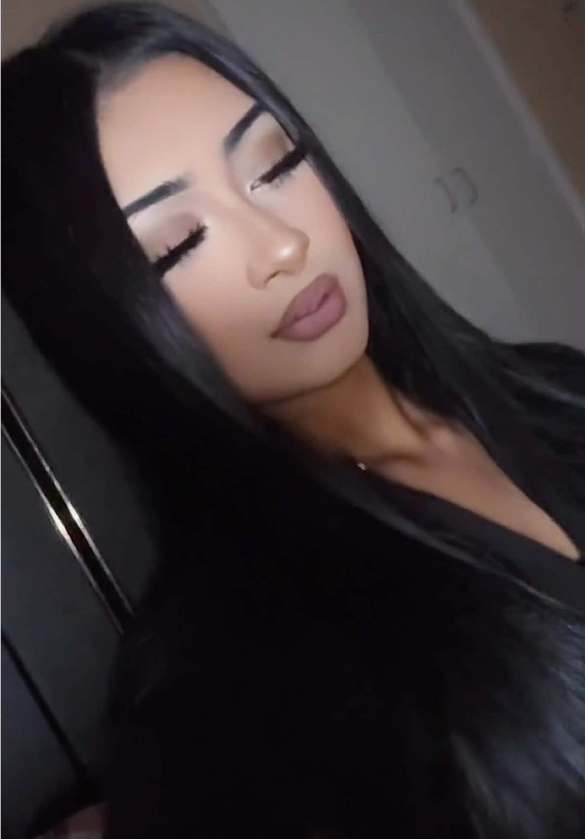 Dark lightning is a must 🏃🏽‍♀️  #fypp #makeuptransformation #makeuptransition #latinamakeup #foryoupagе #blowthisupforme #🇧🇩 #bengaligirl #londonlife #fyp #bengali #makeuplook #makeuptutorials #makeup #latina #latinamakeuplook #transformation #transition #bengaligirl #fypsounds #copypastelatina 