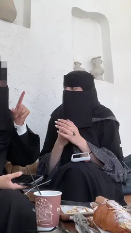 🍸#foryoupage #fyp #explore #الانستا_في_البايو #عشوائيات #طالب_جامعي #باتكلز #بيشه #براند_سعودي 