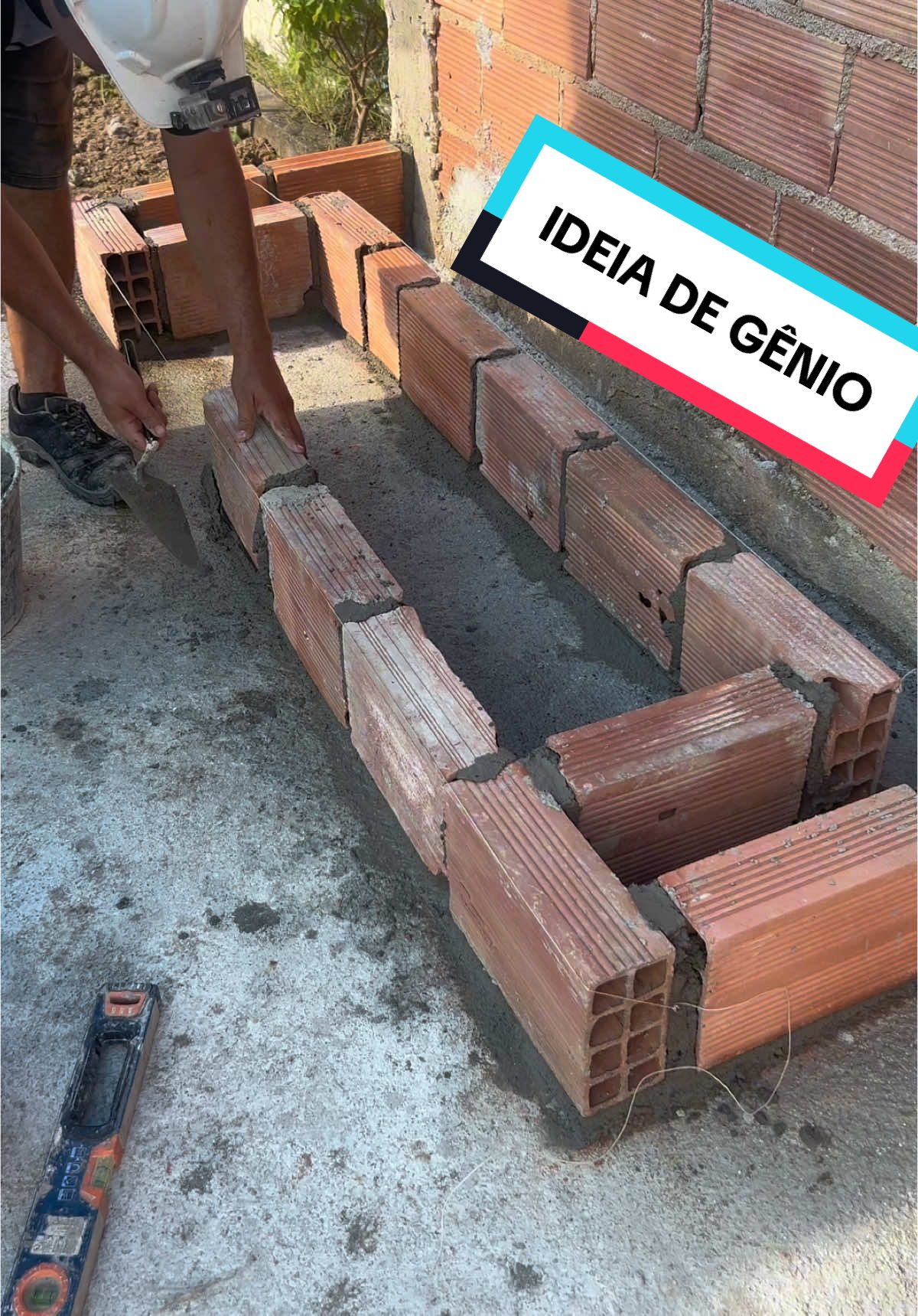 IDEIA DE GÊNIO 😲 fiz um banco que não quebra de tijolo e revestimento  Para fazer esse projeto fomos até @Chatuba aproveitar as ofertas do limpa estoque que está rolando e ainda parcelar em até 10x sem juros. Na Chatuba você encontra produtos para todas as etapas da obra! Então corre pra não perder ofertas incríveis.  Com mais de 10 lojas espalhadas pelo Rio de Janeiro, sempre tem uma Chatuba perto de você!