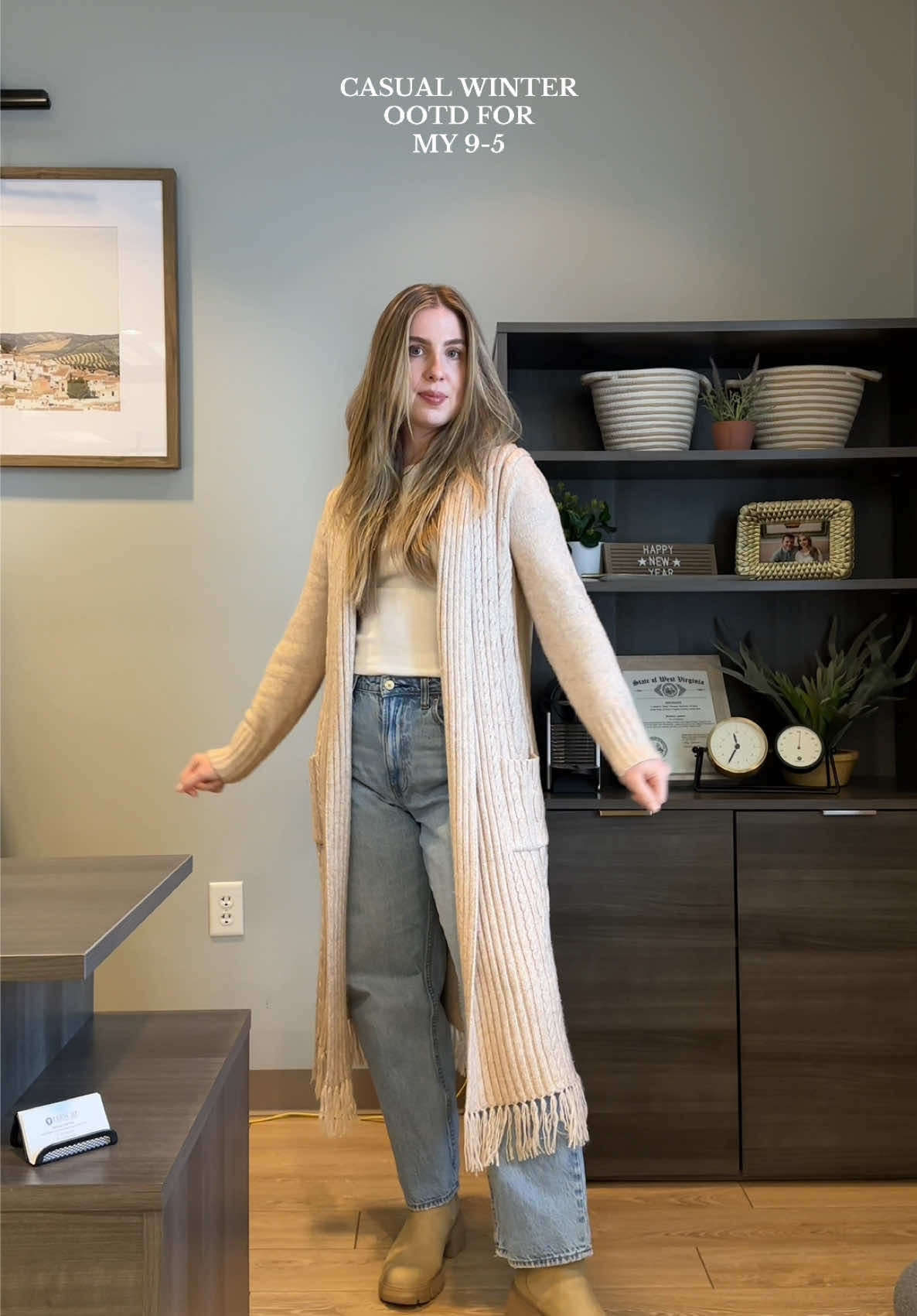 Literally don’t want to wear anything but this long cardigan because it’s 0 zero degrees 🥶 #OOTD #winteroutfit #casualoutfits #cardigan #workootd #fitcheck 