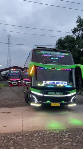 dua unit menuju semarang #hilantrans #ayonaikbus #busmania #pariwisata #jetbus5 #storywa #fypシ #zyxbca 