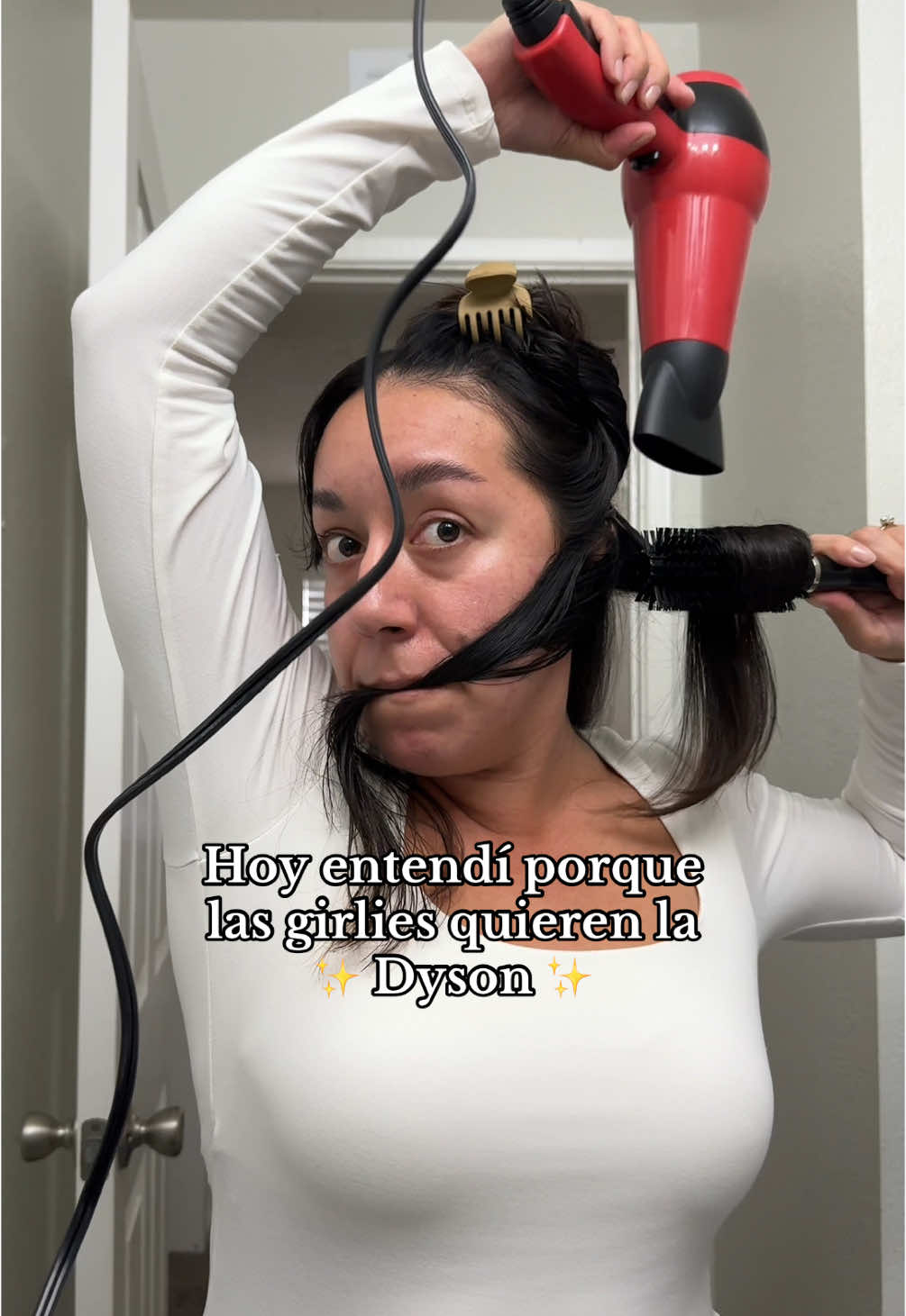 Ya las entendí amigas, ahora yo también quiero una 🥺 #blowup #blowouthair #dyson #dysonhair #latinaenusa #mexicanaenusa #contentcreator #latinacontentcreator  @Dyson USA 