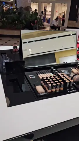 Boutique Chanel Jockey Plaza Perú. #belleza #maquillaje #skincare #perfume #beauty #makeup #tratamiento #lujo #luxury #asesoramiento #historia #trending #fyp